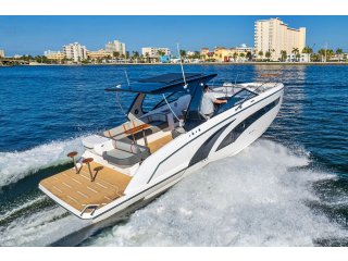TRITON YACHTS - TRITON 38 T-TOP FLYER